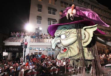 Fantasy Fest Parade 2009 photo - Duval Street, Key West
